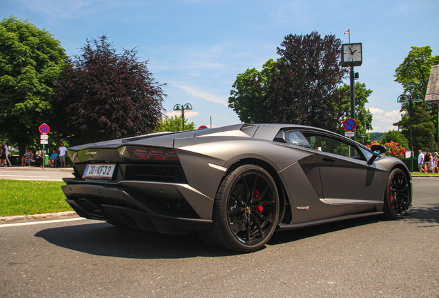 Lamborghini Aventador S LP740-4