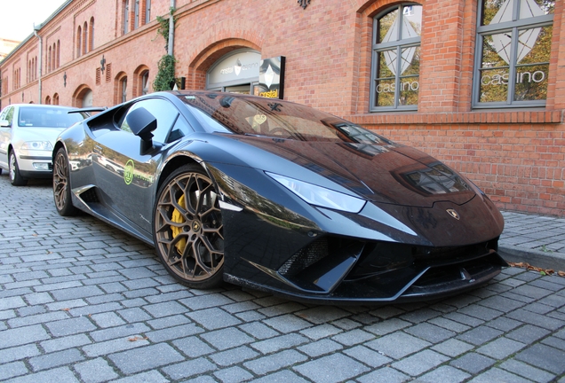 Lamborghini Huracán LP640-4 Performante