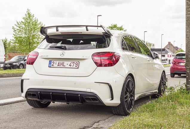 Mercedes-AMG A 45 W176 2015