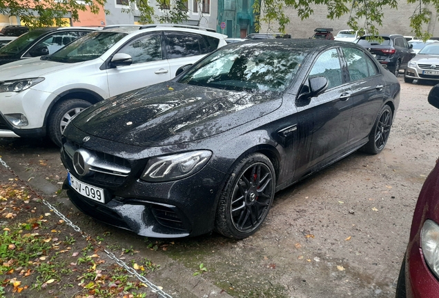 Mercedes-AMG E 63 S W213