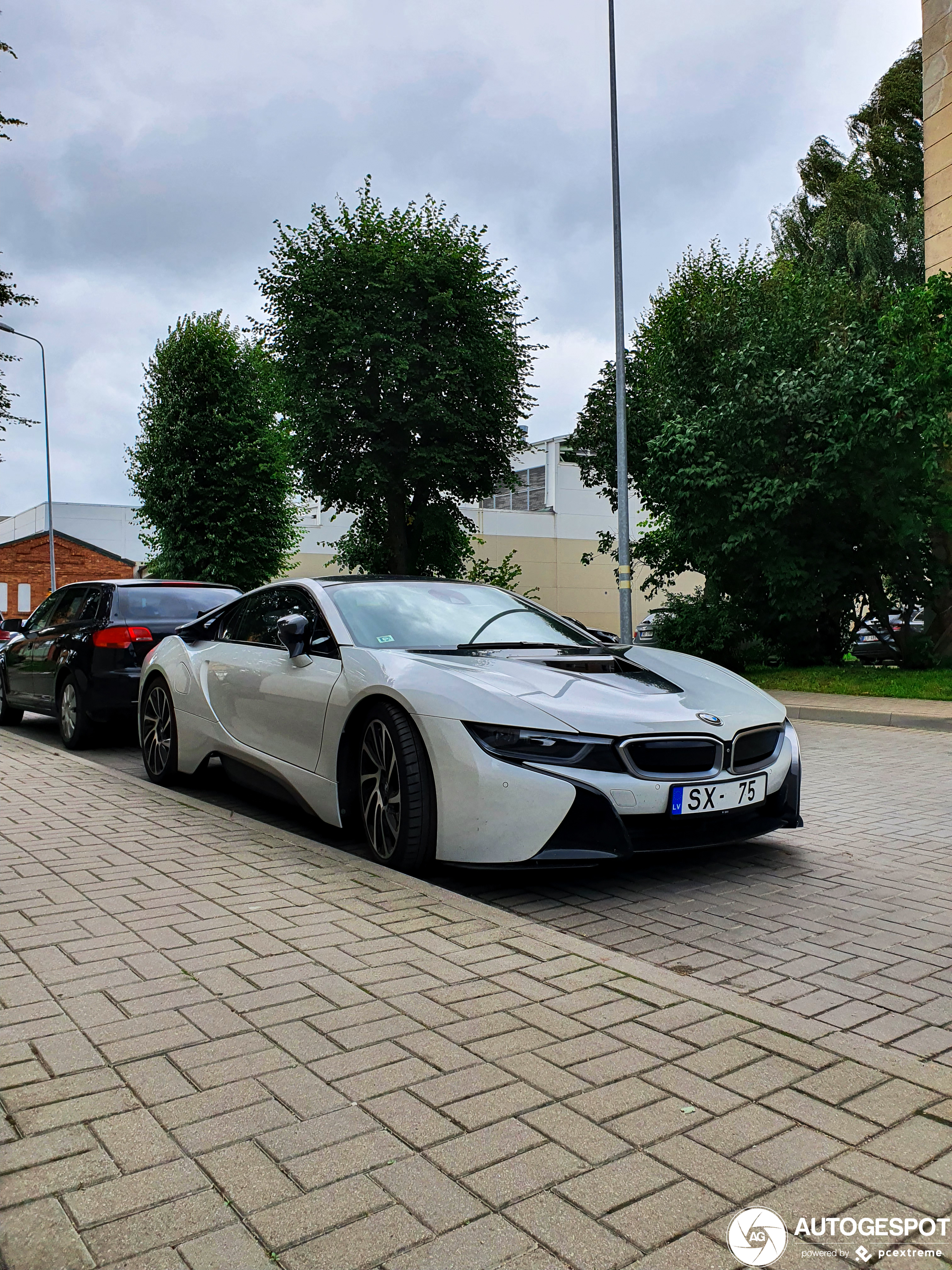 BMW i8