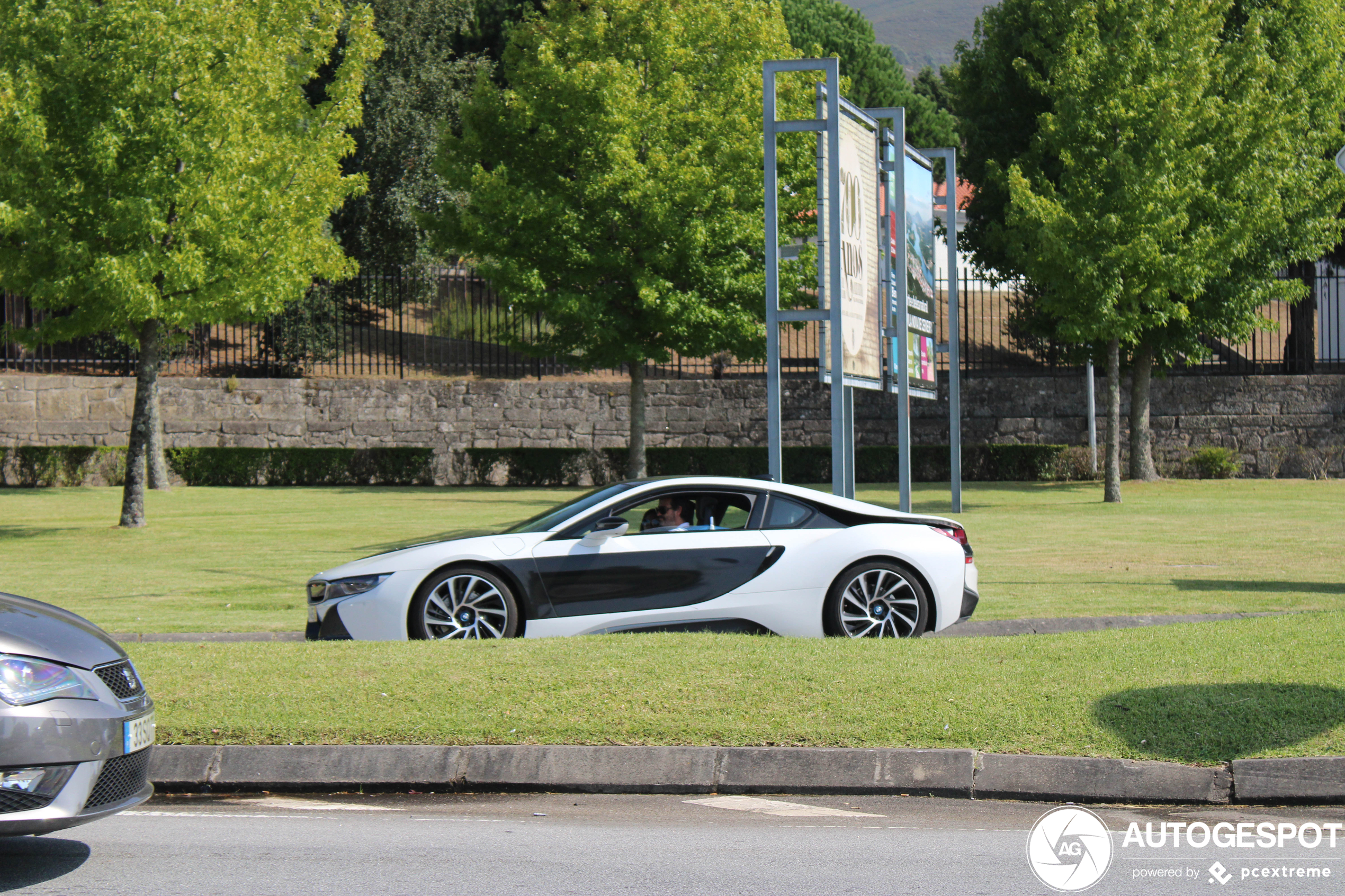 BMW i8