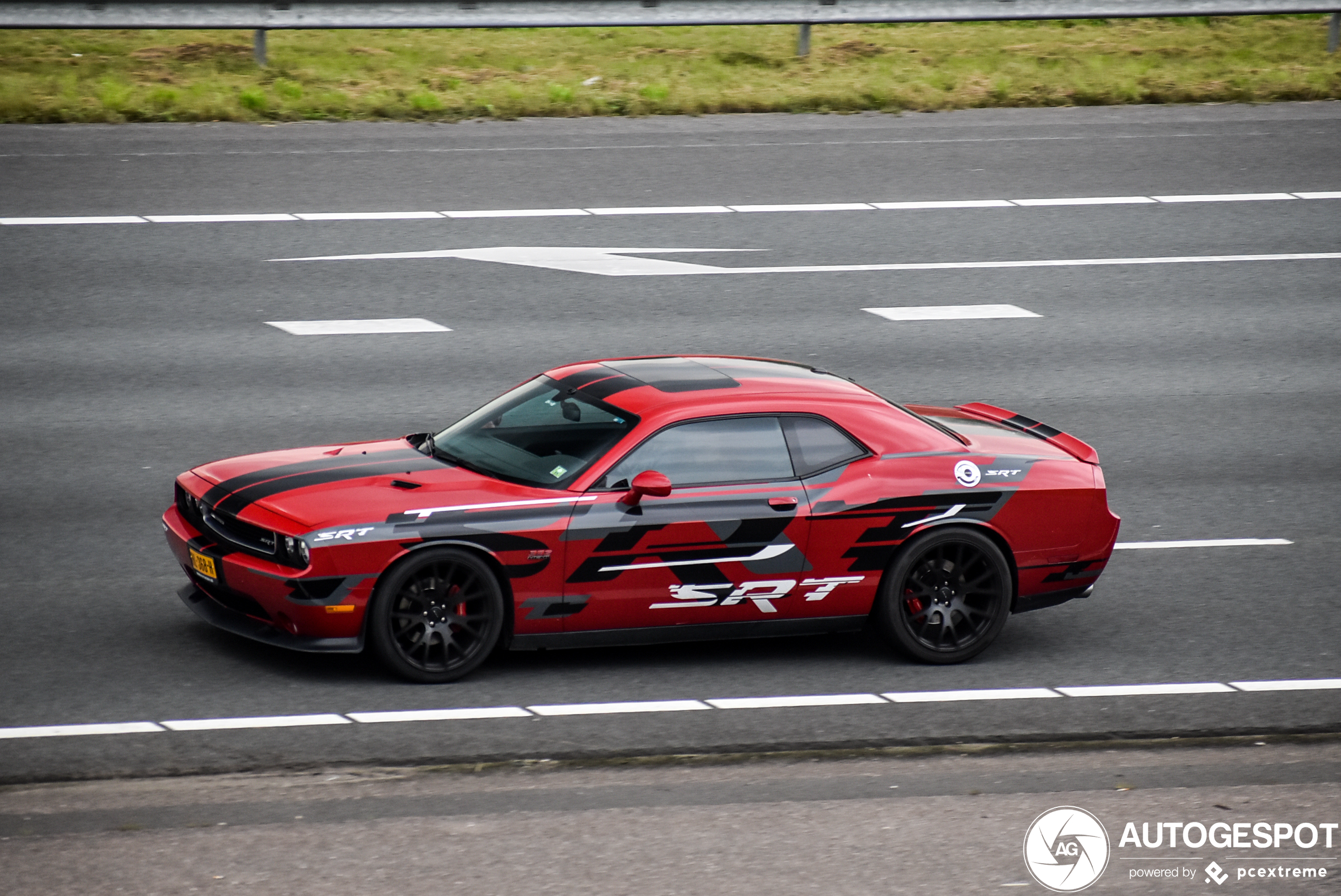 Dodge Challenger SRT-8 392