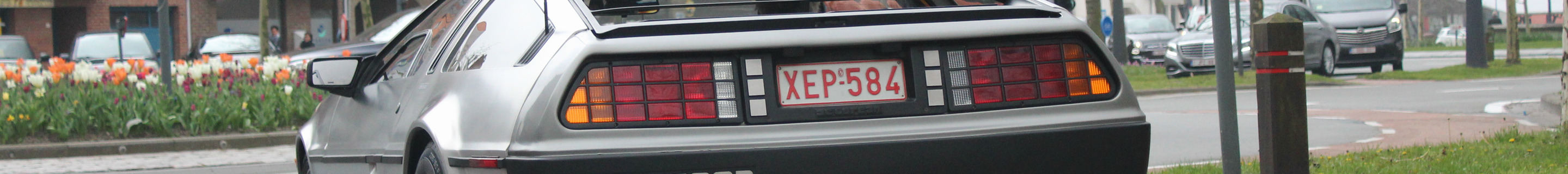 DeLorean DMC-12