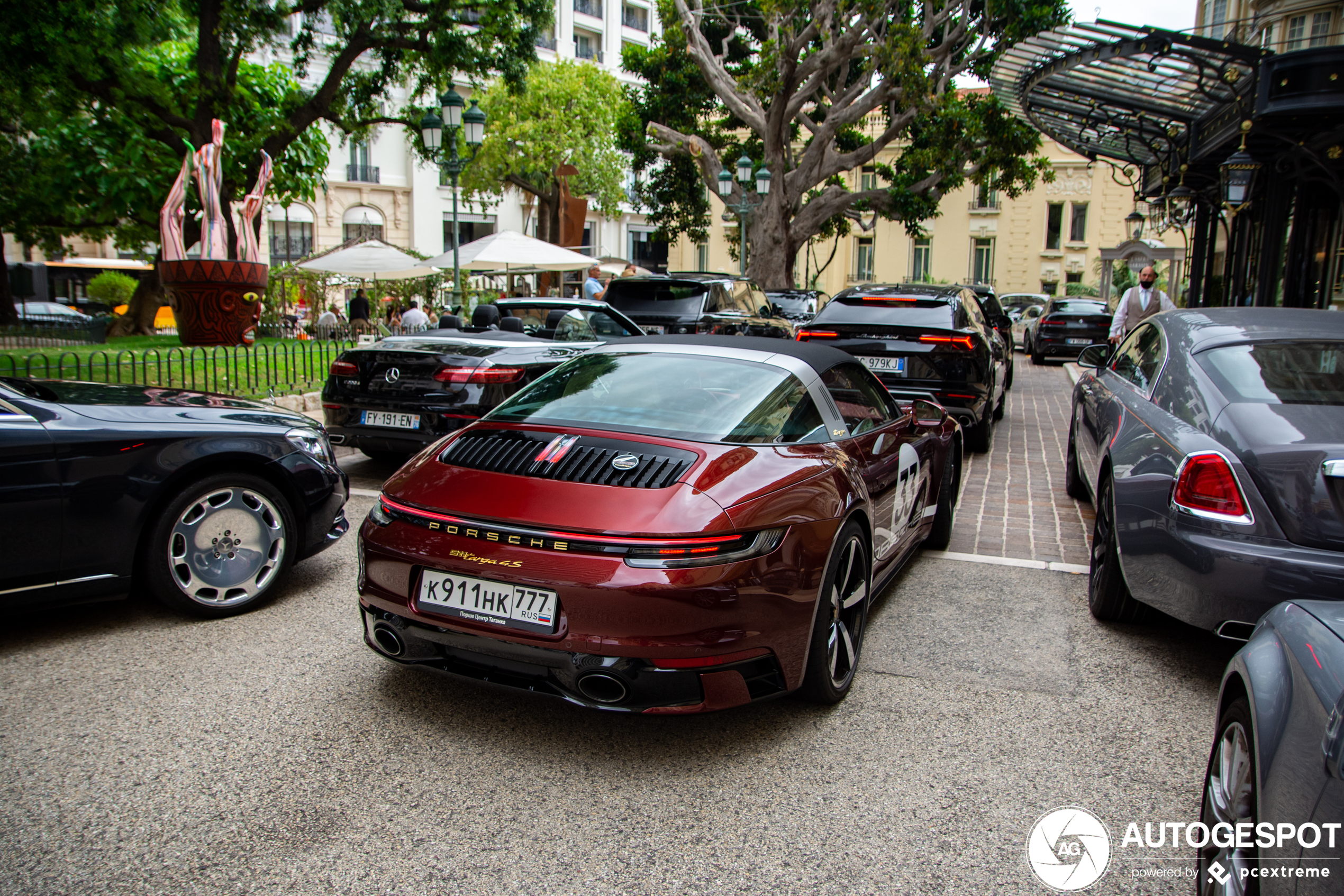 Porsche 992 Targa 4S Heritage Design Edition