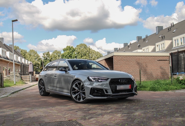 Audi RS4 Avant B9