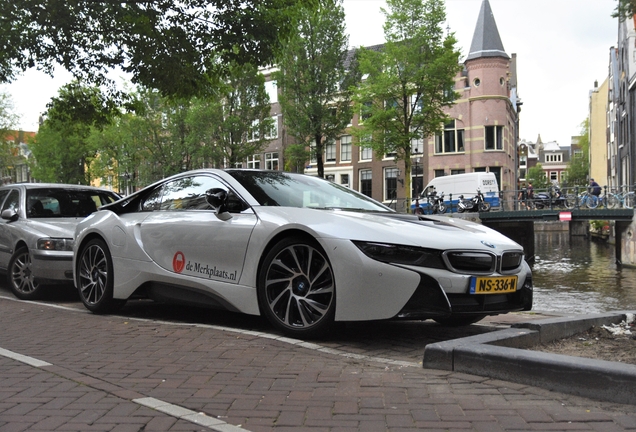 BMW i8