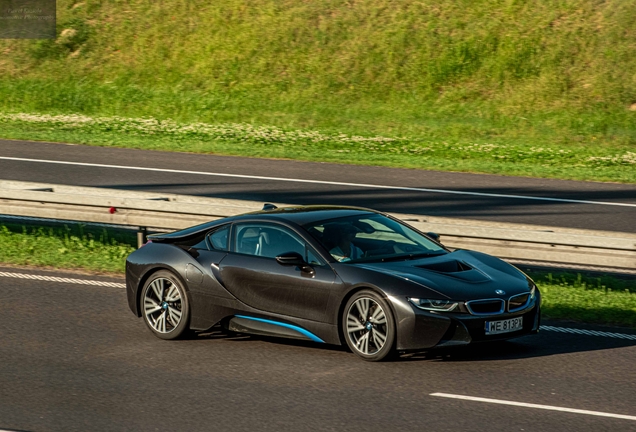 BMW i8