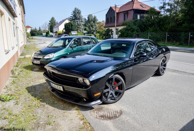 Dodge Challenger SRT-8