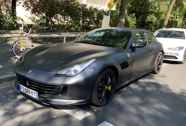 Ferrari GTC4Lusso