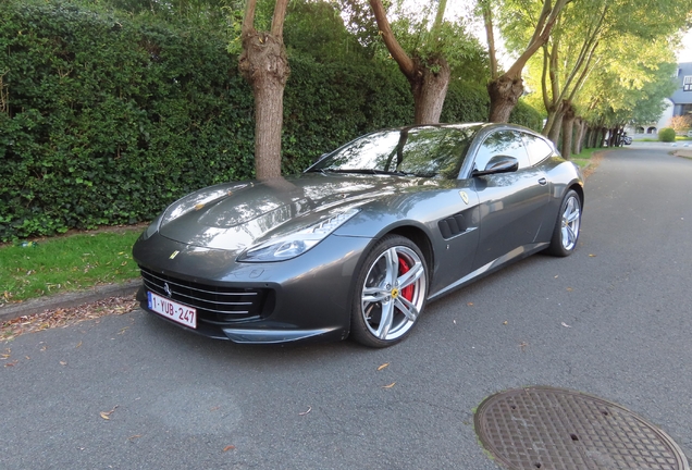 Ferrari GTC4Lusso