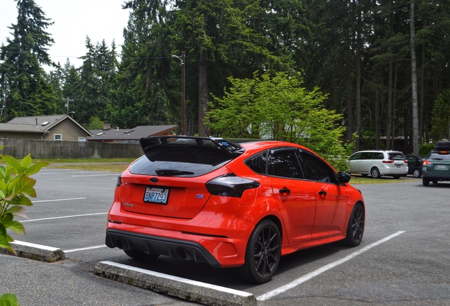 Ford Focus RS 2015 Race Red Edition 2018