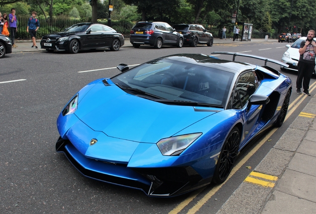 Lamborghini Aventador LP750-4 SuperVeloce Roadster