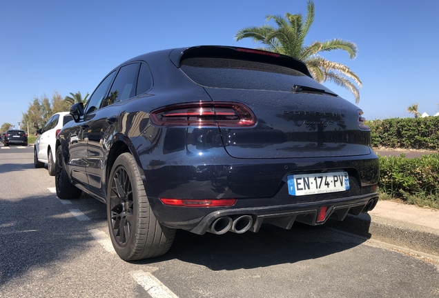 Porsche 95B Macan GTS