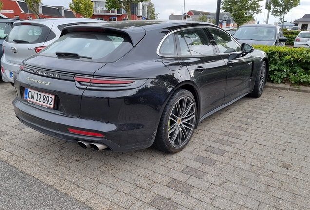 Porsche 971 Panamera Turbo S E-Hybrid Sport Turismo