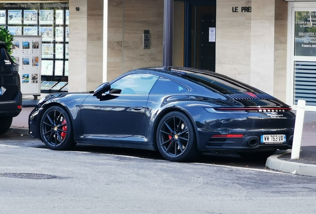 Porsche 992 Carrera 4S