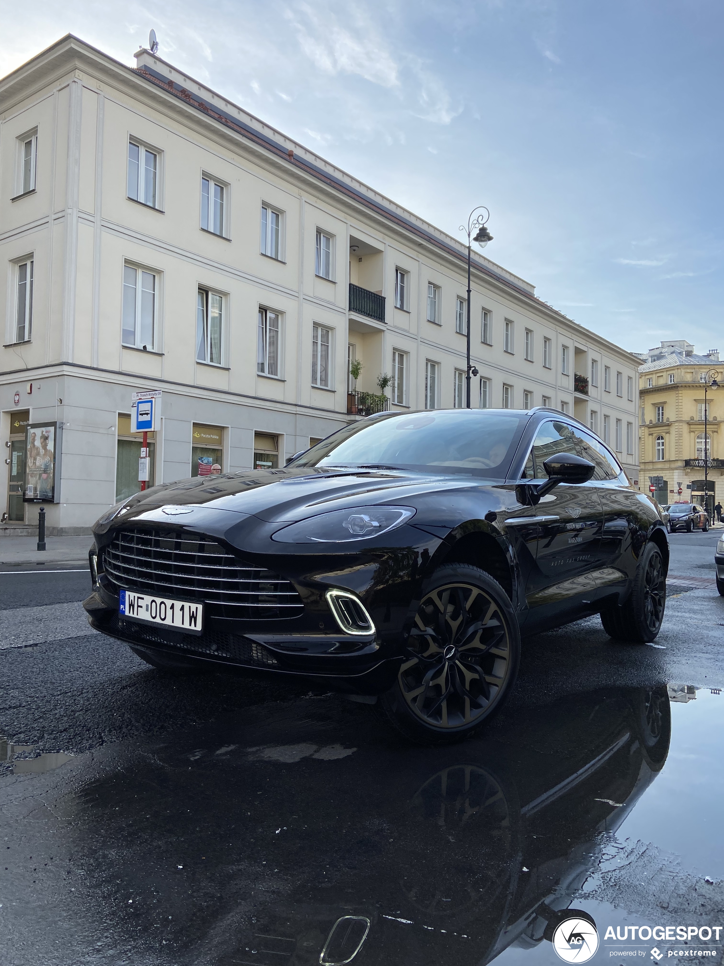 Aston Martin DBX