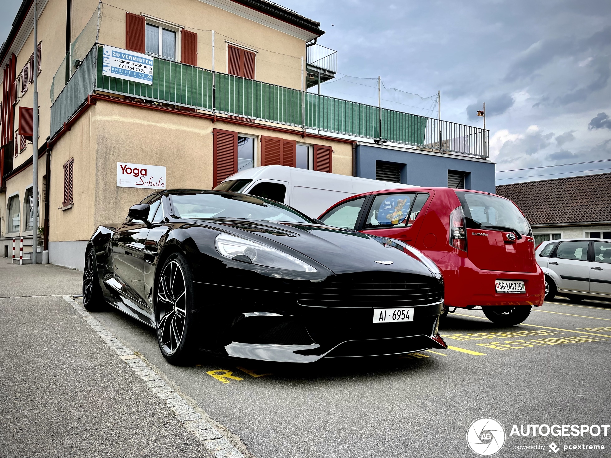 Aston Martin Vanquish 2013