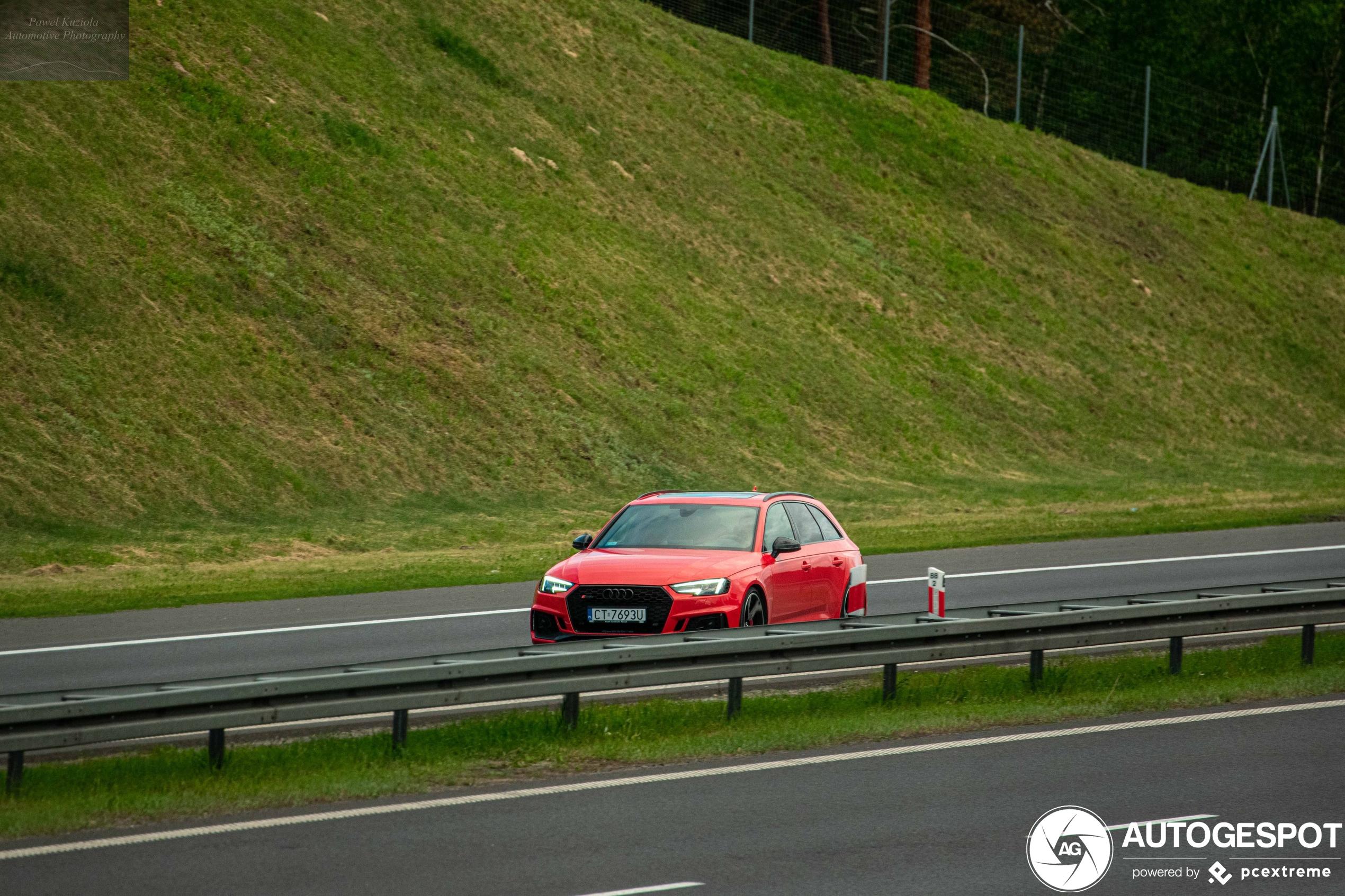 Audi RS4 Avant B9