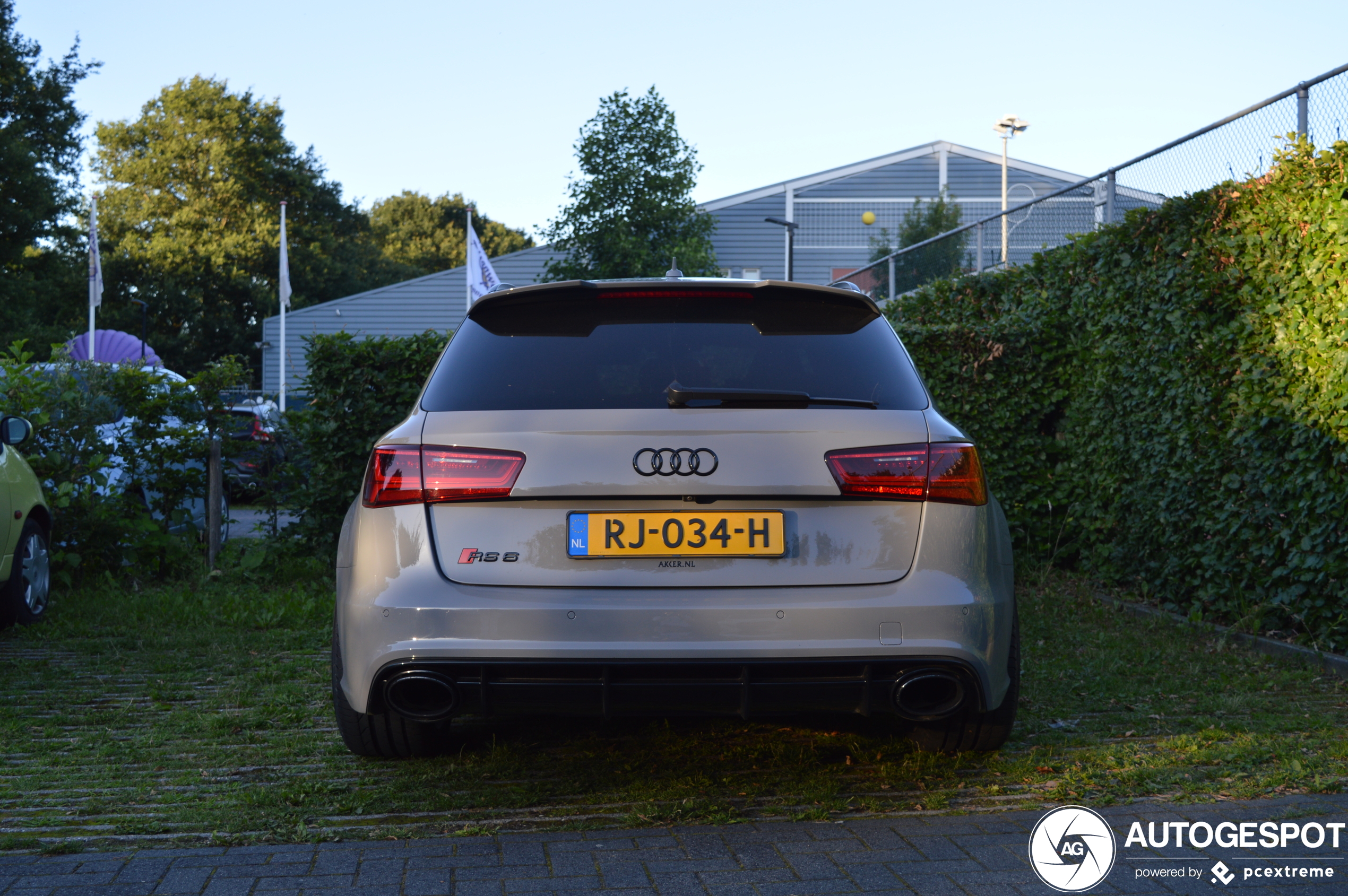 Audi RS6 Avant C7 2015