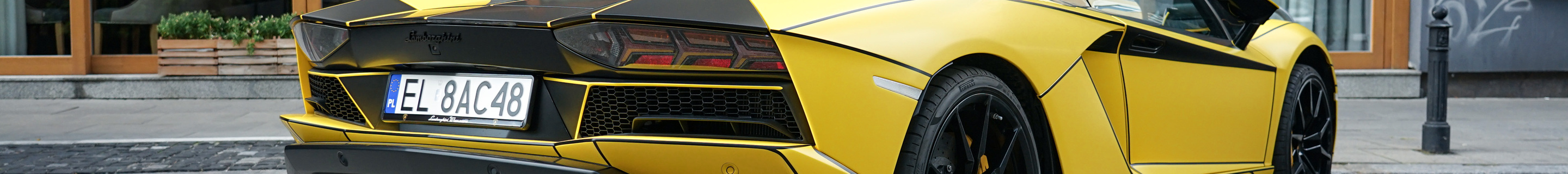 Lamborghini Aventador S LP740-4