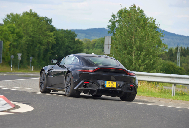 Aston Martin V8 Vantage 2018