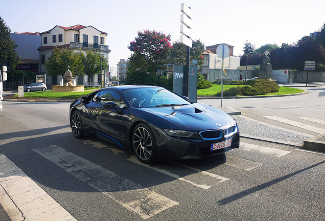 BMW i8