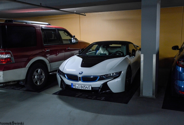 BMW i8 Roadster