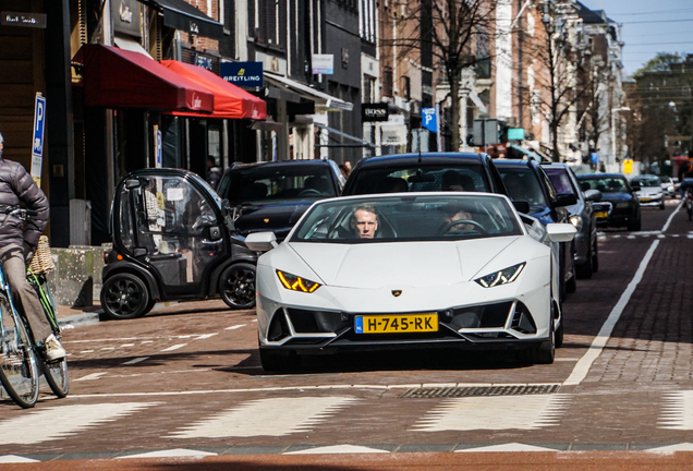 Lamborghini Huracán LP640-4 EVO Spyder