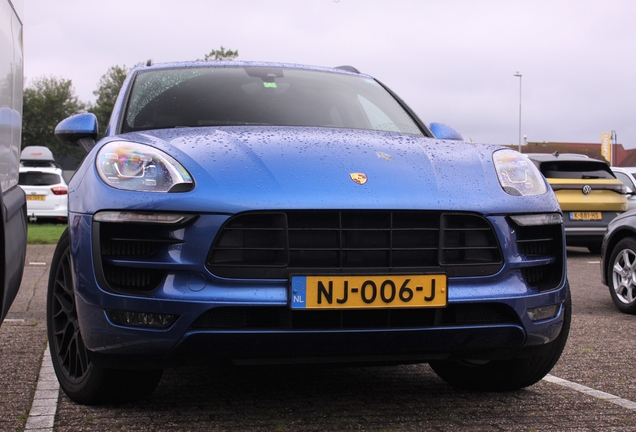 Porsche 95B Macan GTS