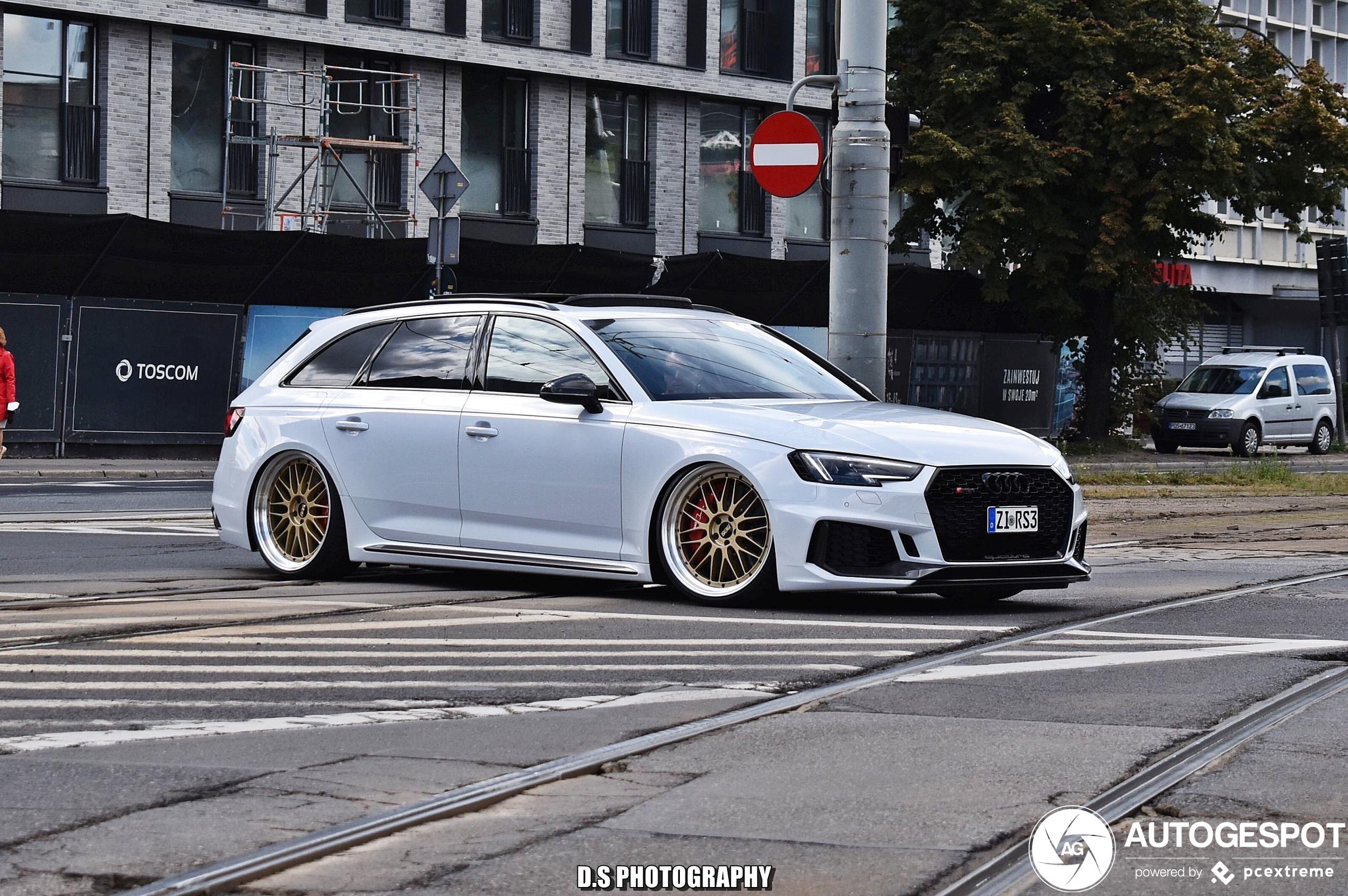 Audi RS4 Avant B9