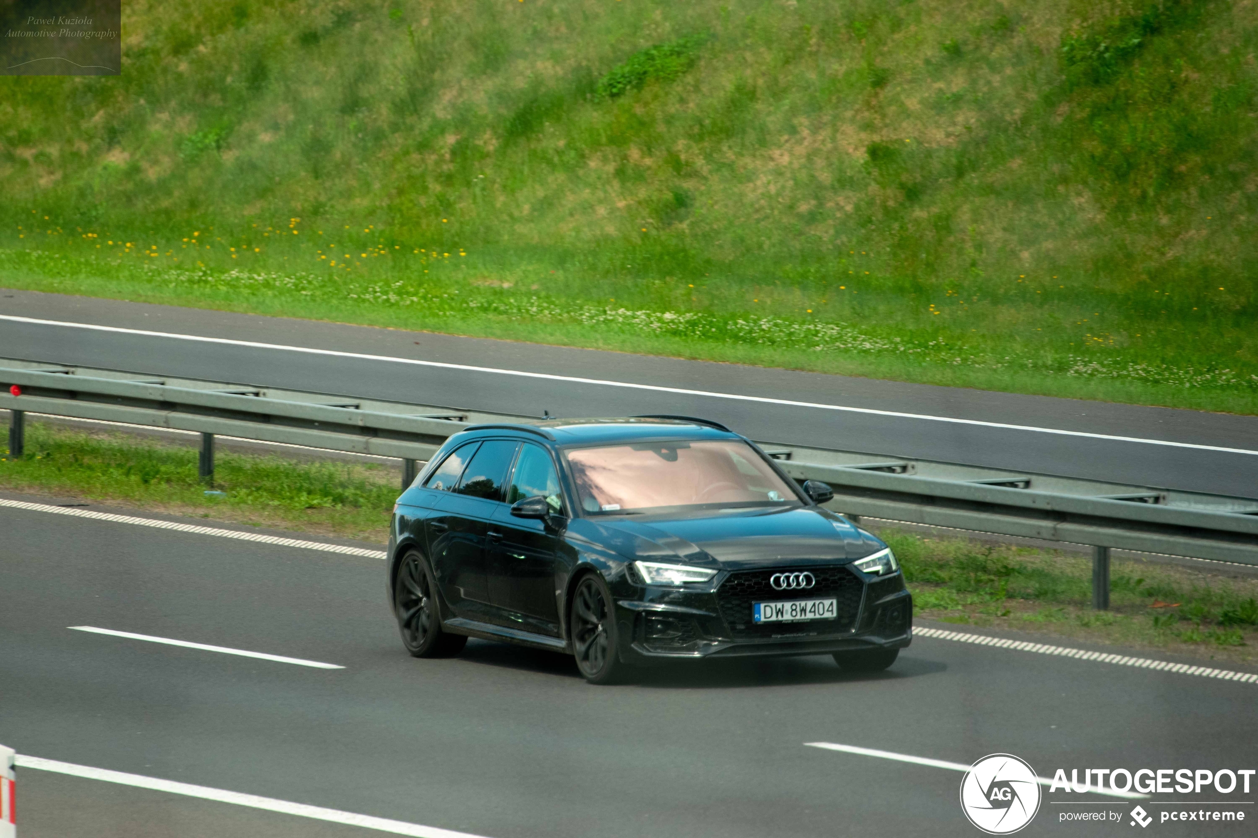 Audi RS4 Avant B9