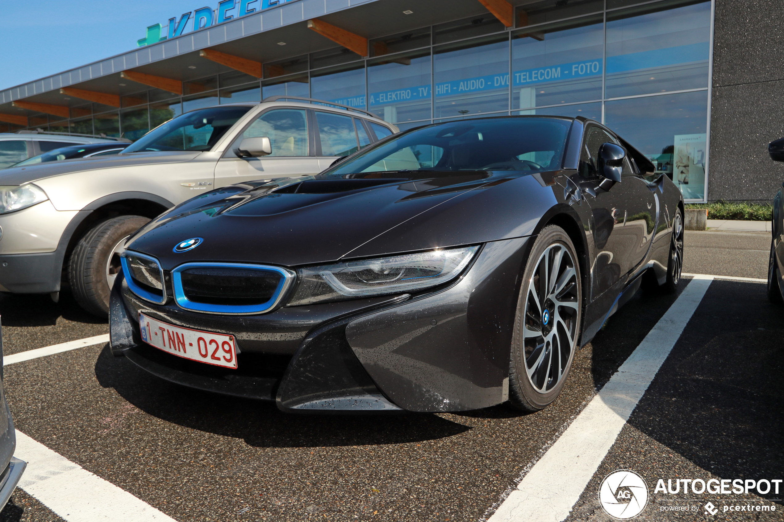 BMW i8