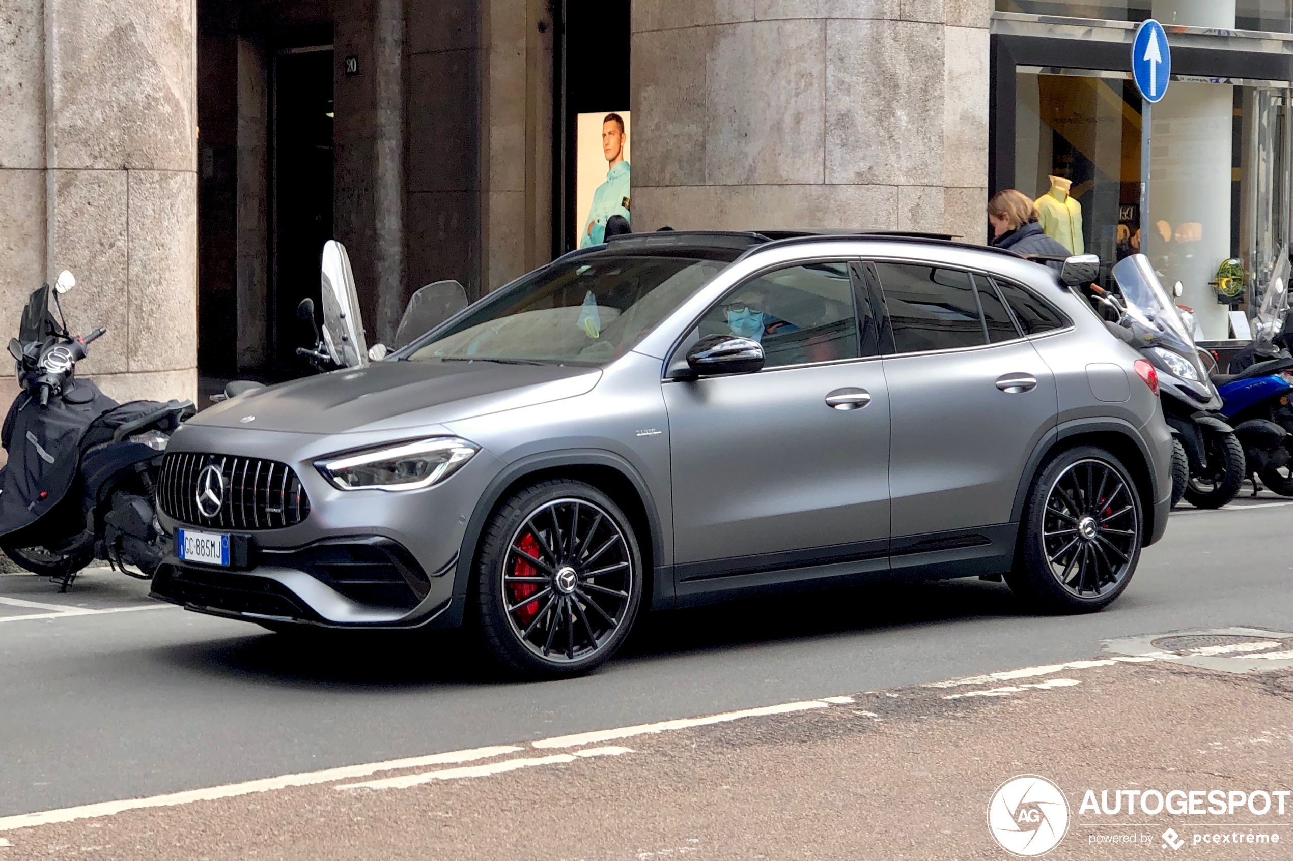 Mercedes-AMG GLA 45 S 4MATIC+ H247