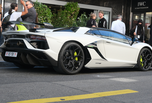 Lamborghini Aventador LP770-4 SVJ Roadster