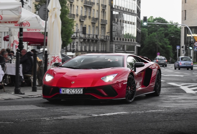 Lamborghini Aventador S LP740-4