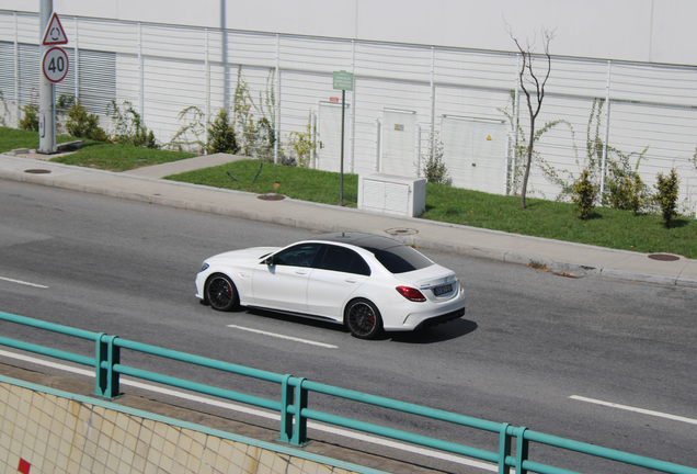 Mercedes-AMG C 63 S W205