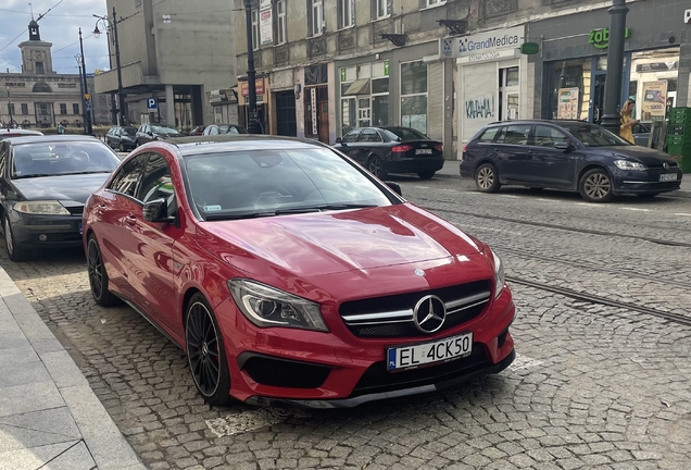 Mercedes-Benz CLA 45 AMG C117