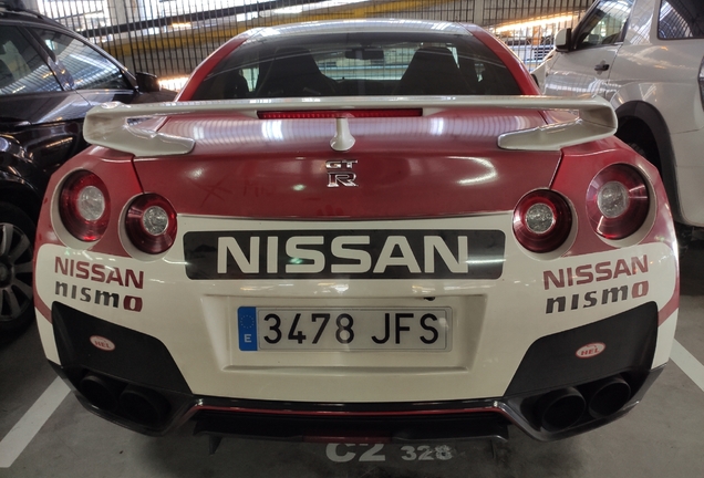 Nissan GT-R 2015