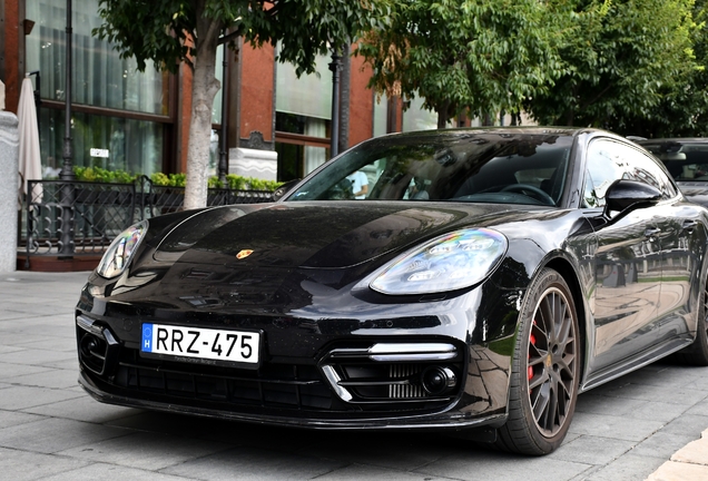 Porsche 971 Panamera GTS Sport Turismo