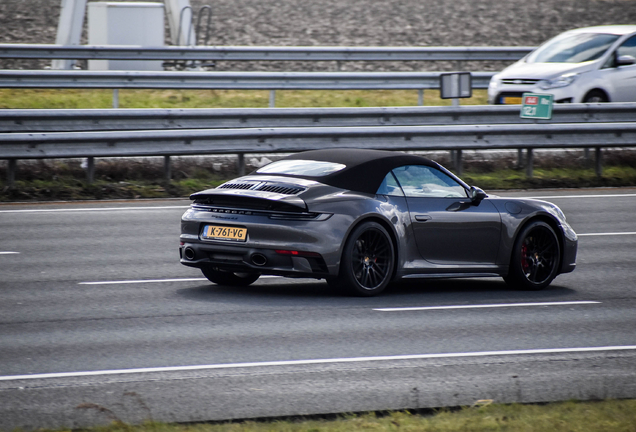 Porsche 992 Carrera 4S Cabriolet