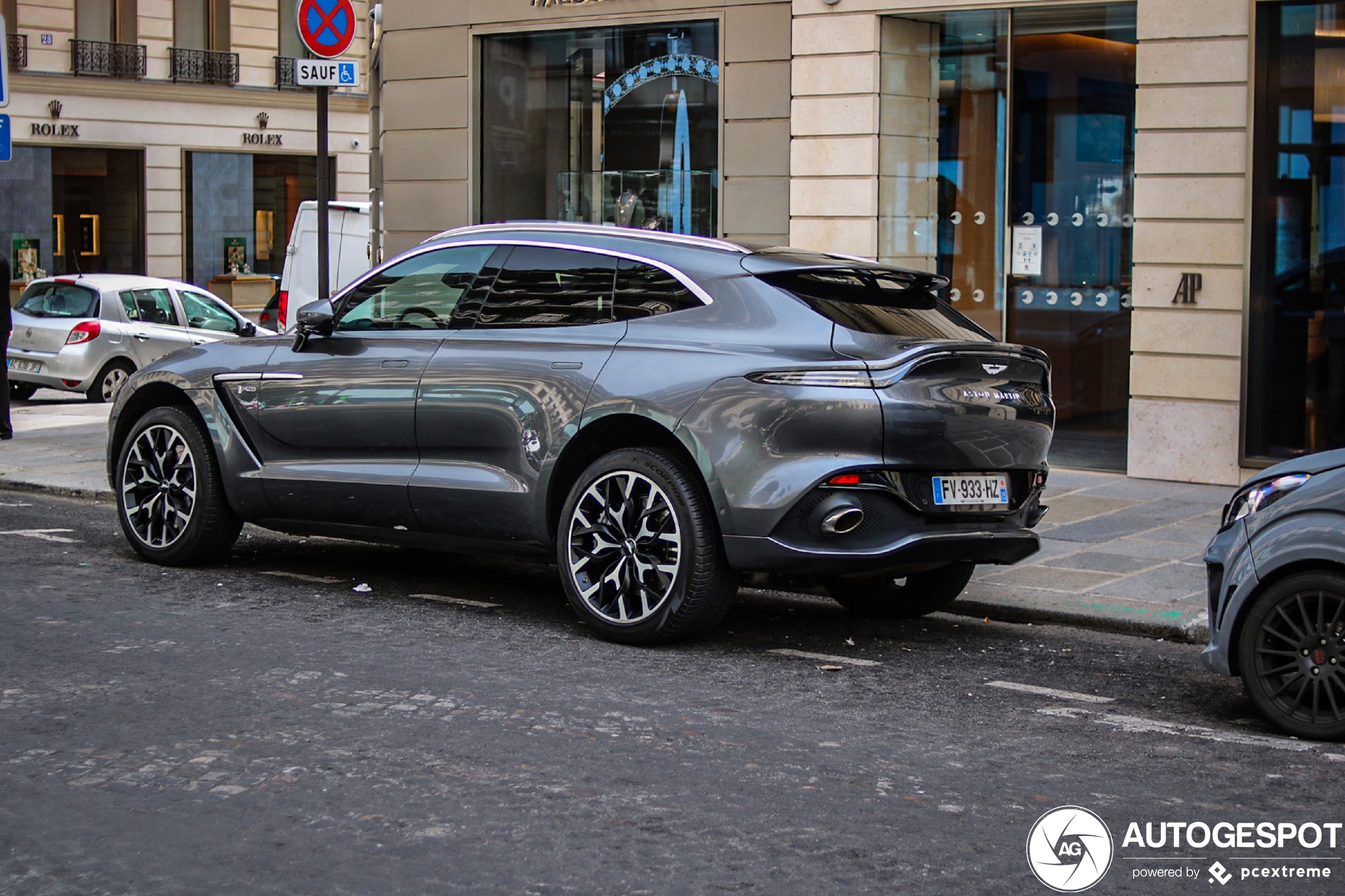 Aston Martin DBX