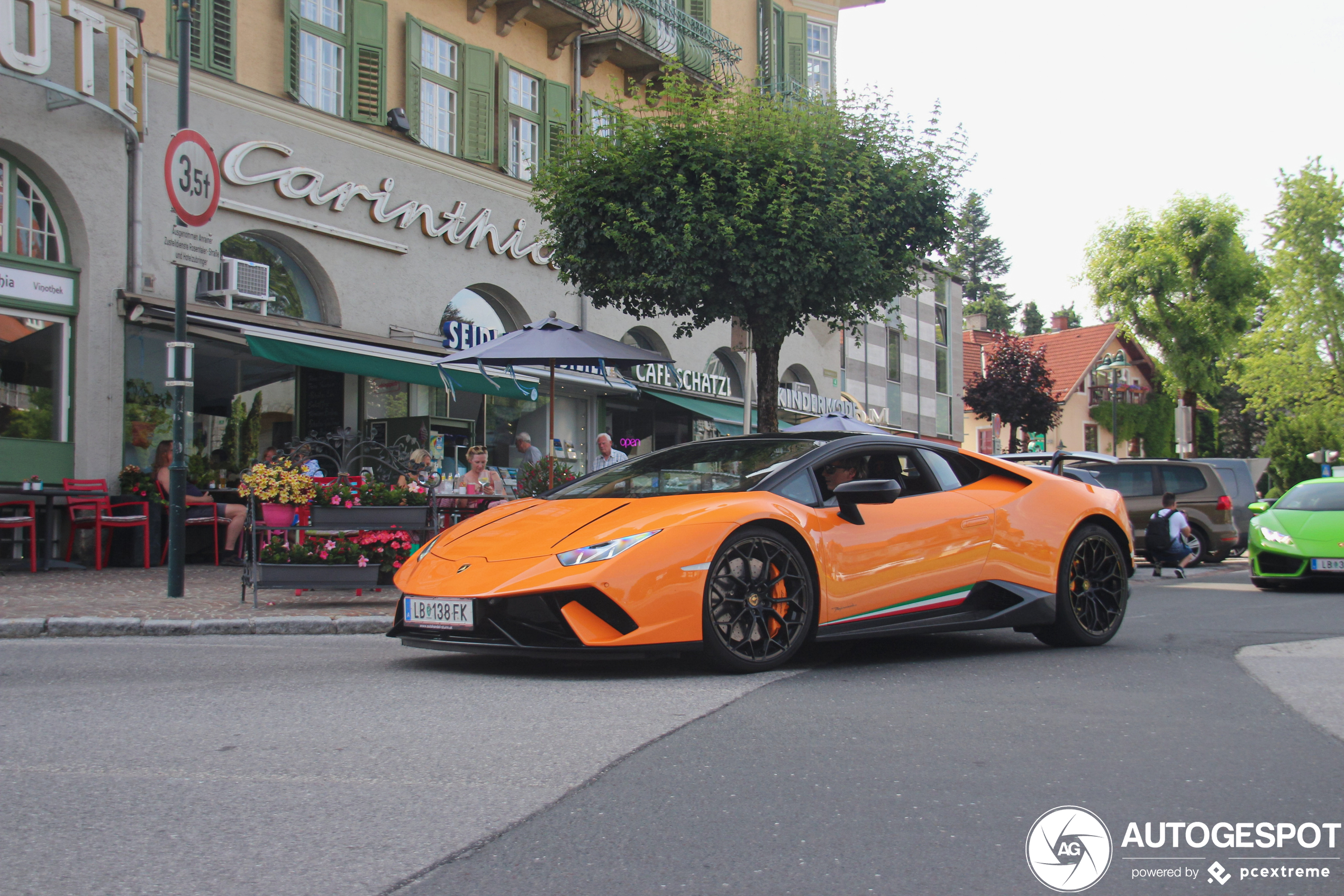 Lamborghini Huracán LP640-4 Performante