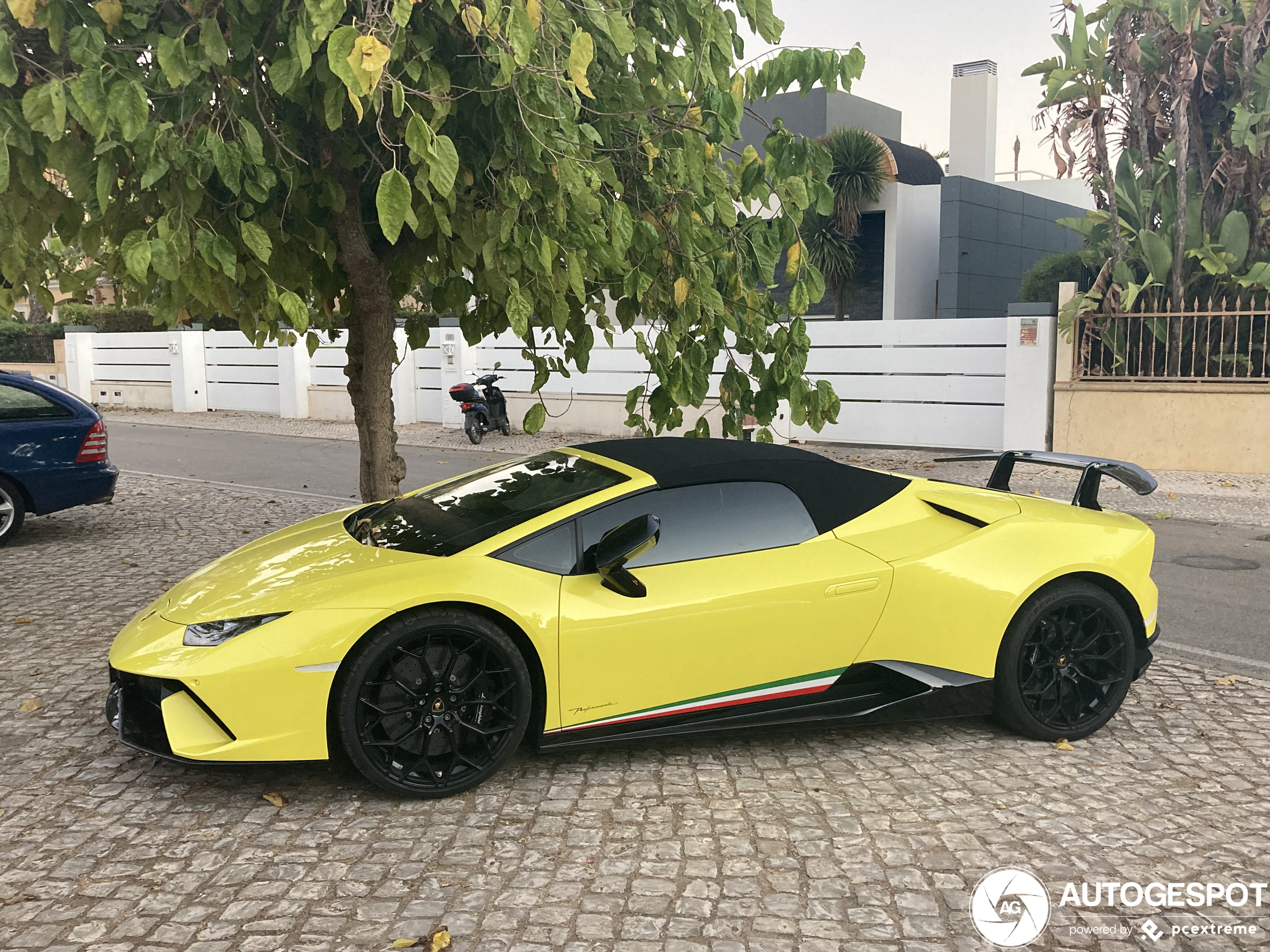 Lamborghini Huracán LP640-4 Performante Spyder