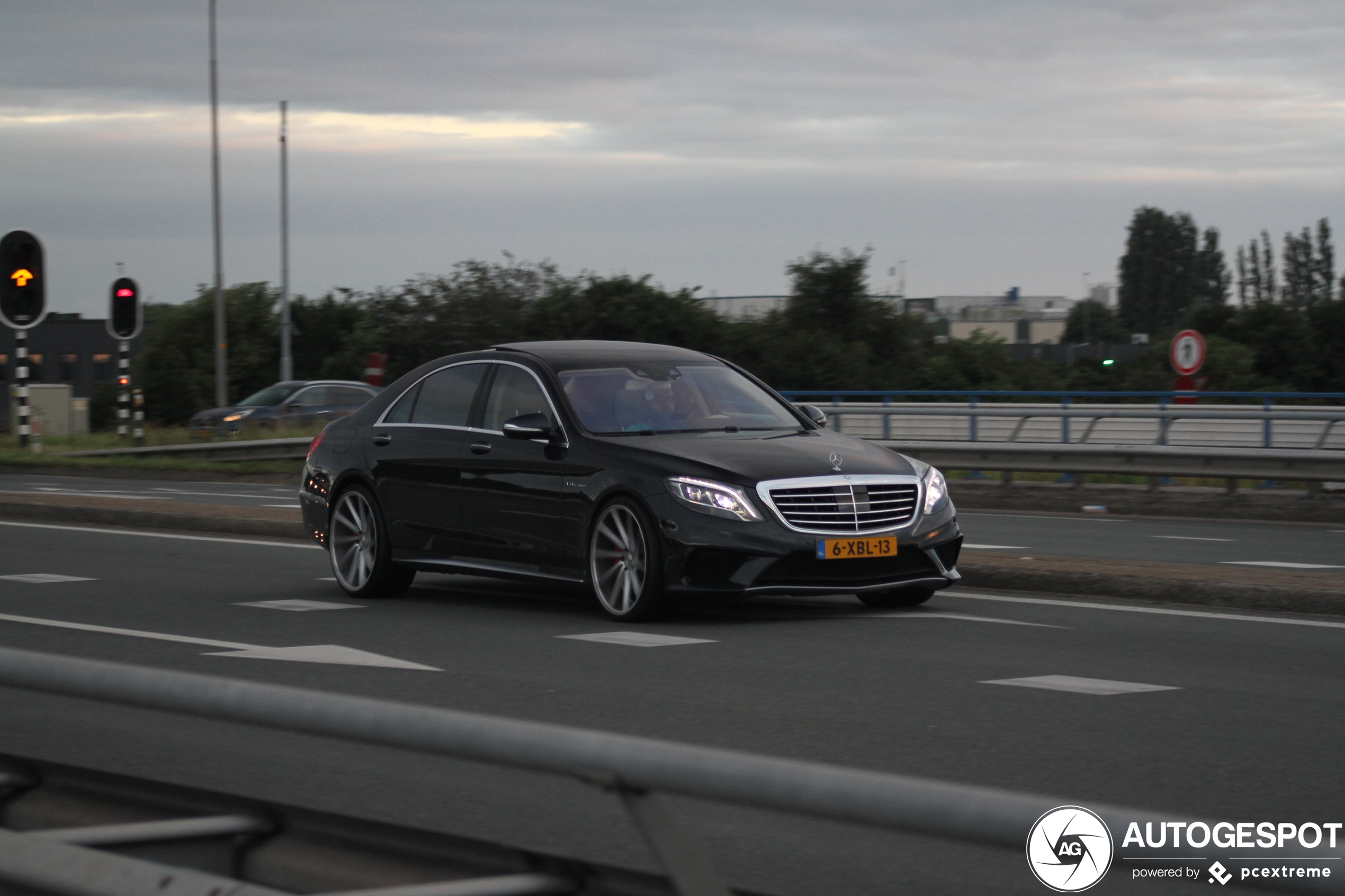 Mercedes-Benz S 63 AMG V222