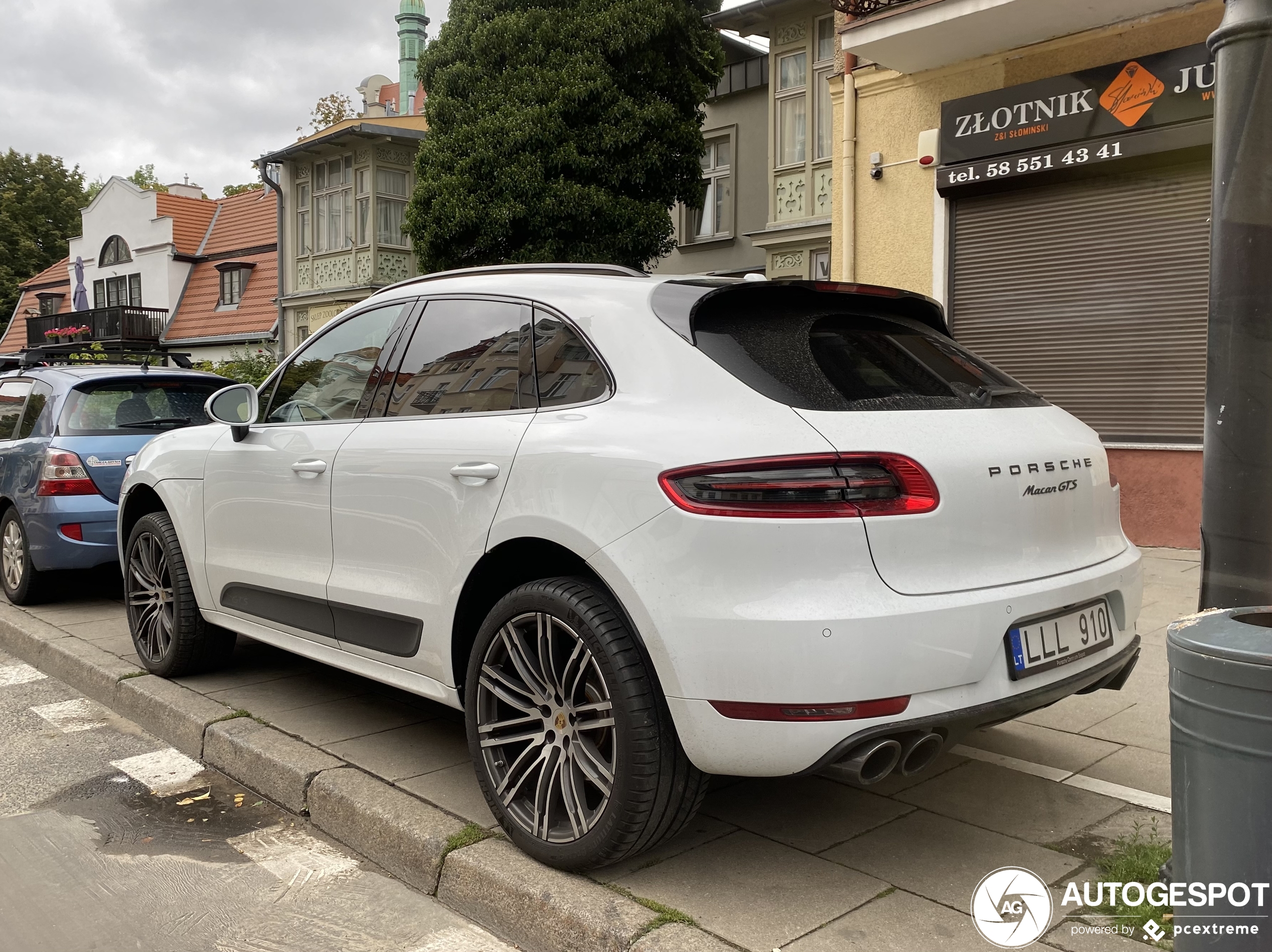 Porsche 95B Macan GTS