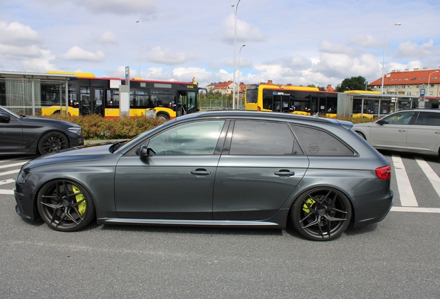 Audi RS4 Avant B8