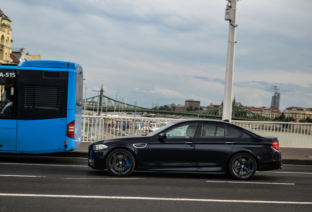 BMW M5 F10 2011