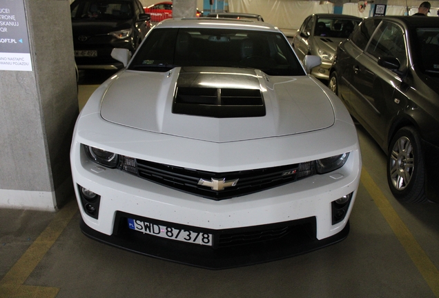 Chevrolet Camaro ZL1 2014