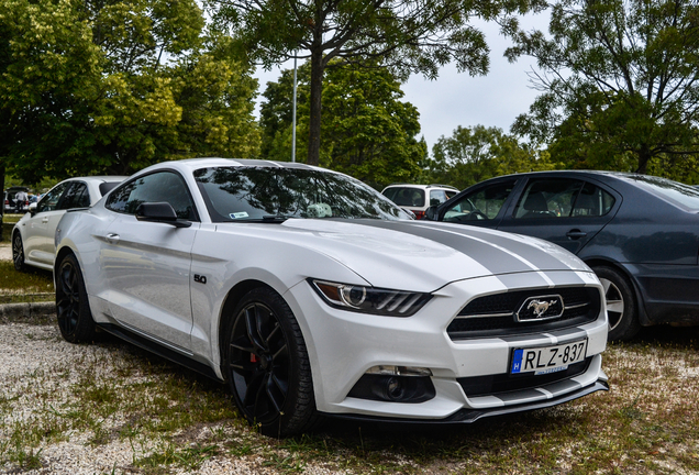 Ford Mustang GT 50th Anniversary Edition